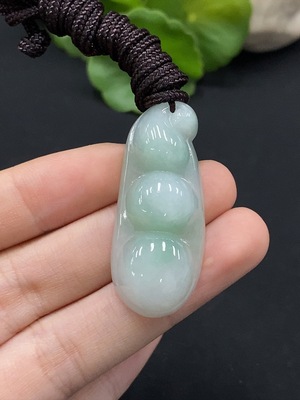 F35114852 Jadeite Lucky Bean Pendant, Total Weight Approx. 12.7g