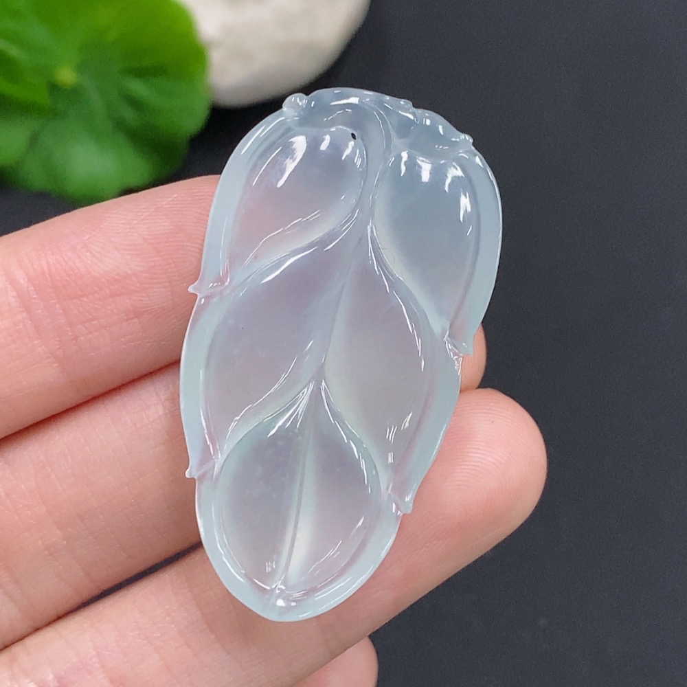 F35160619 Jadeite Leaf Pendant Total Weight Approx. 10g