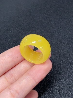 C43151913 琥珀蜜蜡戒圈  17圈口  货品总重约3.11克