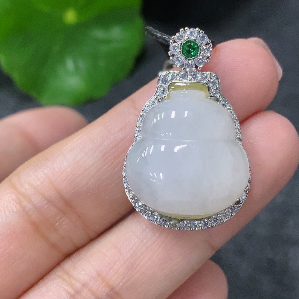 F34976740 Jadeite inlaid gourd pendant non-gold total weight approx. 6.89g including rope