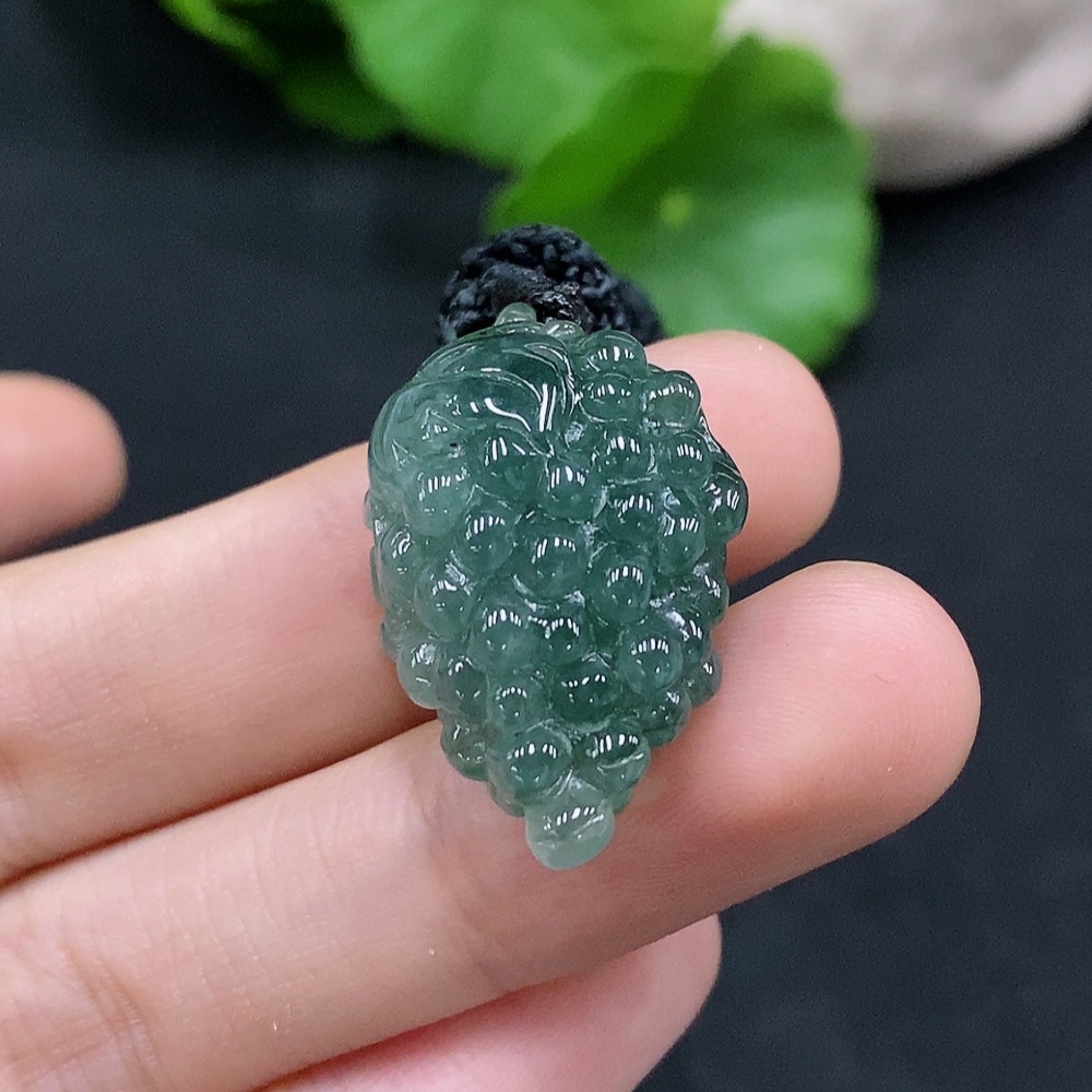 F31630519 Jadeite Grape Pendant, Total Weight Approx. 11.68g