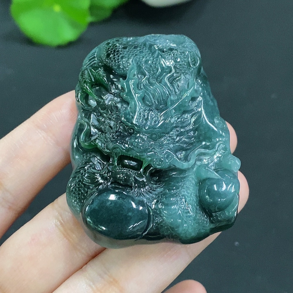 F23641622 Jadeite Dragon Pendant Total Weight 47.780g