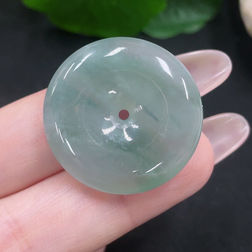 F35082221 Jadeite Peace Knot Pendant Total Weight About 9.6g