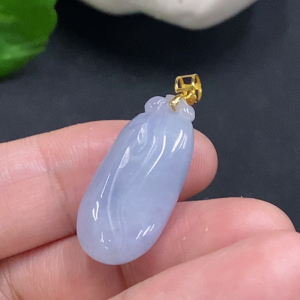 F34022270 Jadeite Blessing Melon Pendant with 18K Gold Clasp, Total Weight Approximately 4.7g