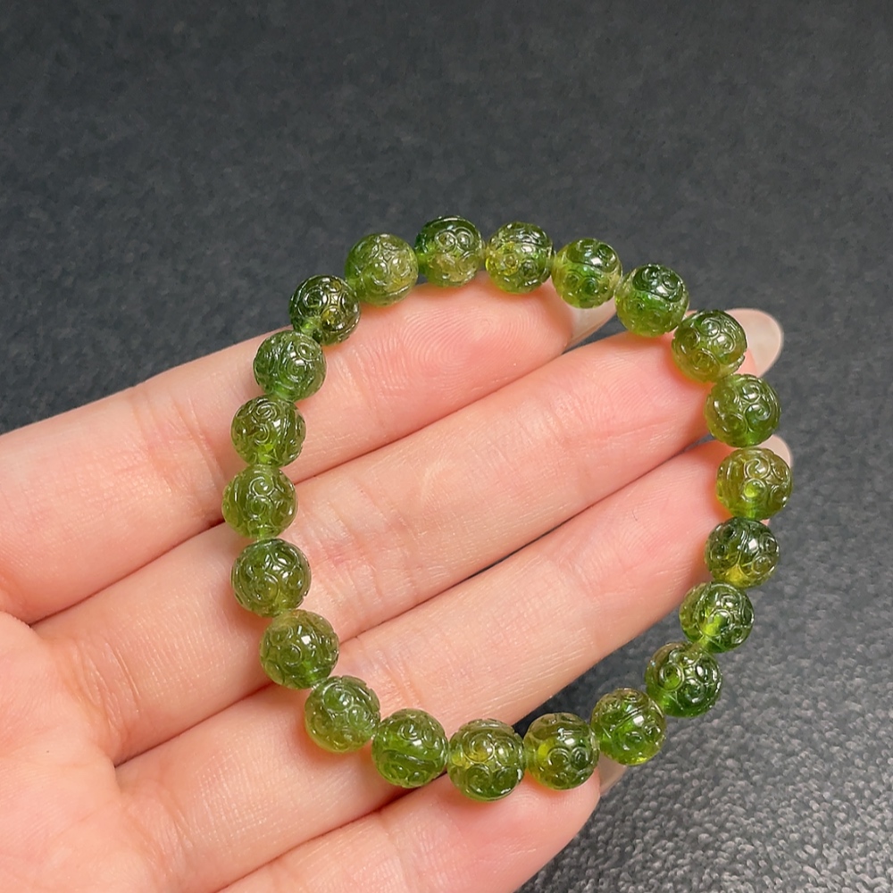 C33920717 Tourmaline Bracelet with Visible Organic Inclusions, Approx. 11.81g Total Weight, 7.2mm Beads