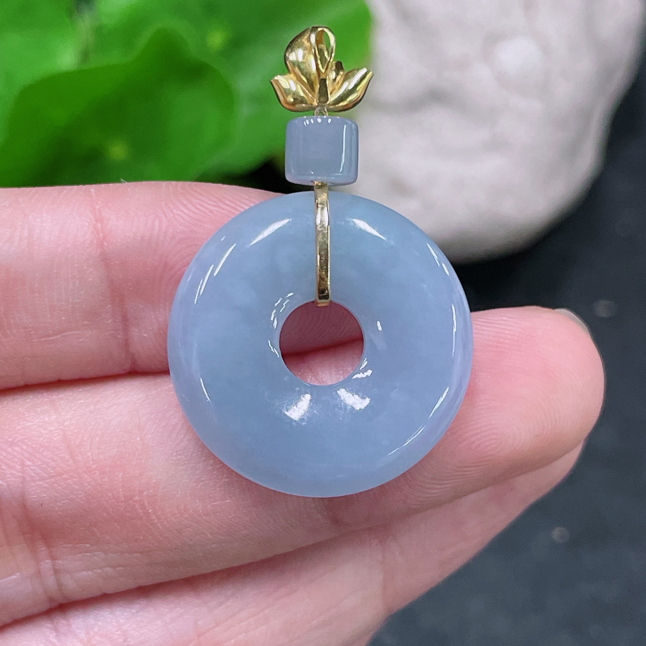 F33864716 Jadeite Pendant with 18K Clasp Total Weight Approx. 4.47g