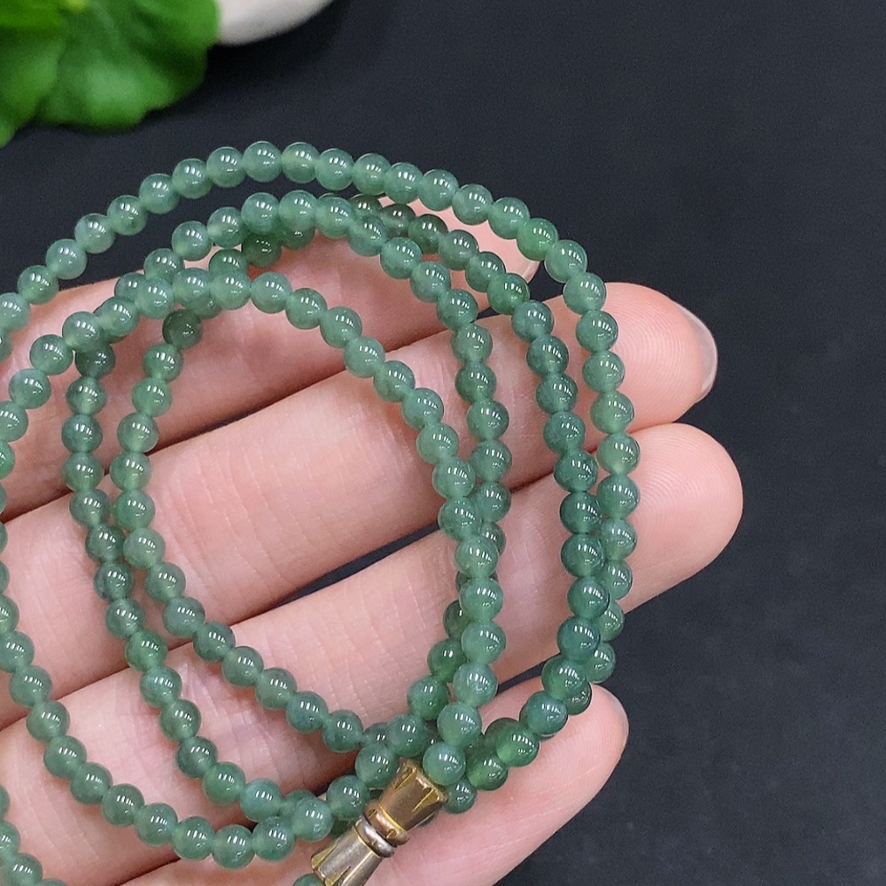 F35123960 Jadeite bead necklace, non-gold inlaid, total weight approximately 13.1g, bead size about 3.3mm