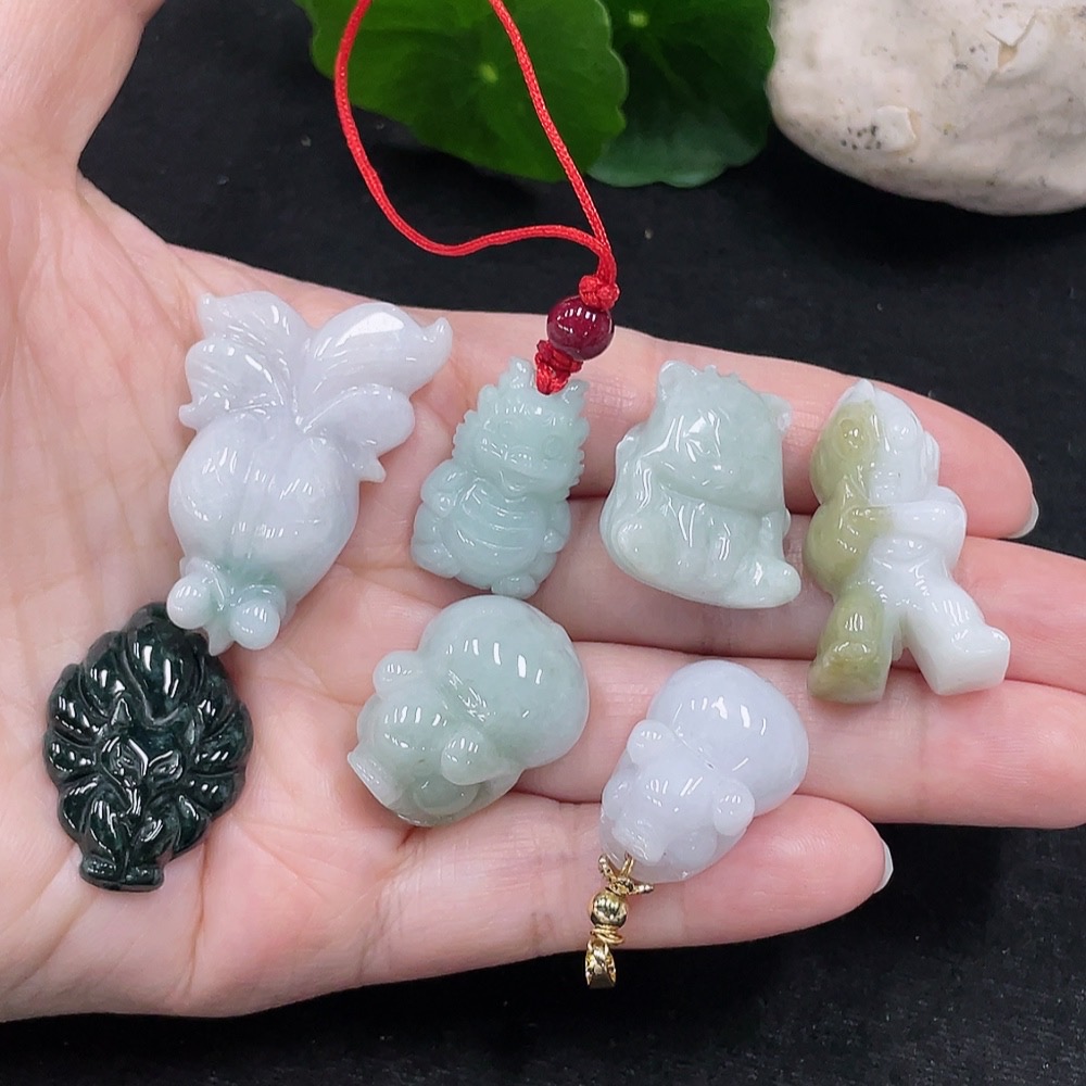 F33872433 Jadeite Pendants Sell as a Lot (Non-Gold Inlaid)