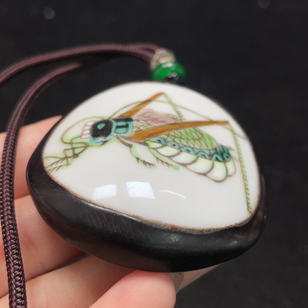 W26018526 Ceramic Pendant with Painted Porcelain Inlay (Subject to the actual item)