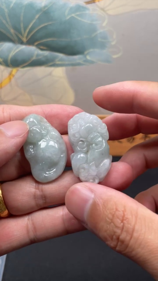 F33860357 Jadeite Pendants Sell as a Lot