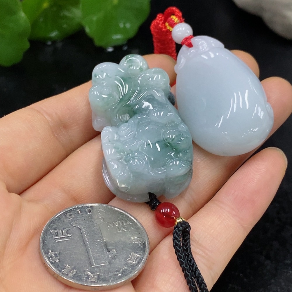 F29334066 Emerald Pendants Bulk Sale