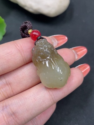 H34062657 Hetian Jade Pendant  Pi Xiu  Total Weight (with rope): 11.1g