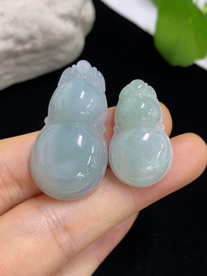 F42977915 翡翠葫芦挂件 一手走