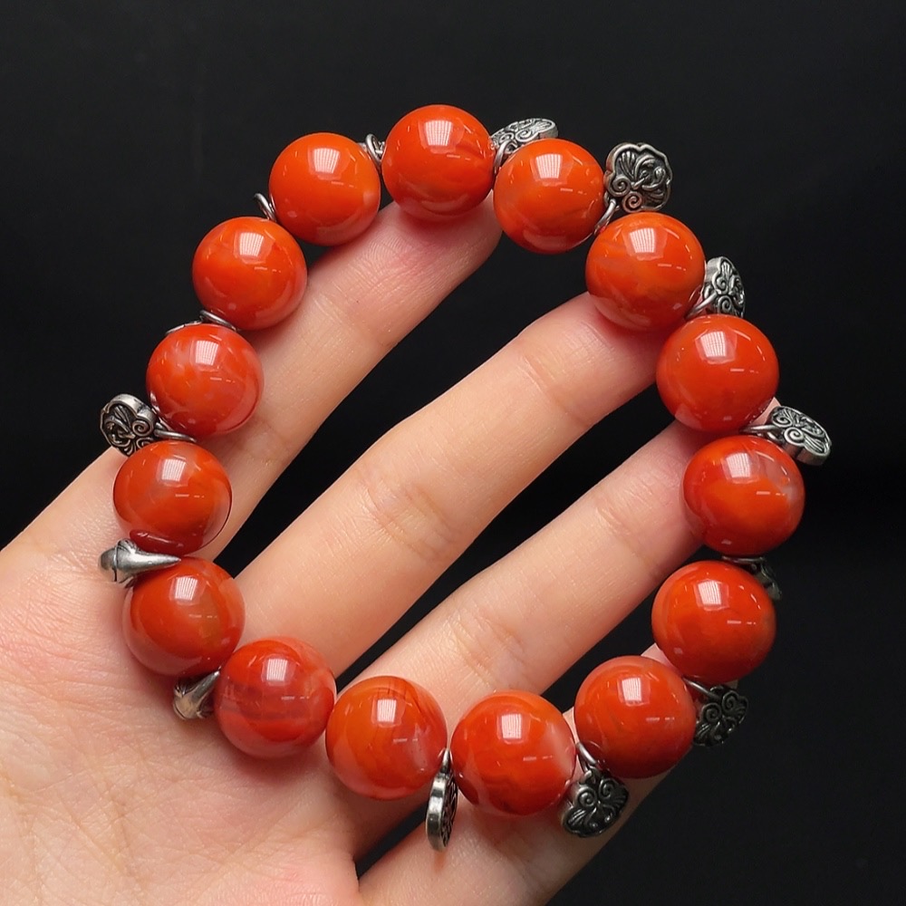 C33934775 Red Agate Bracelet with Visible Organic Matter, Non-Gold, Total Weight Approx. 64.3g, Size About 13.4mm