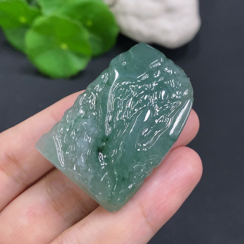 F26006613 Jadeite freeform pendant, total weight approximately 26.4 grams