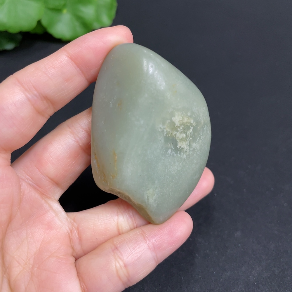 H34037800 Hetian Jade, total weight approx. 68.8g, skin color origin undetermined