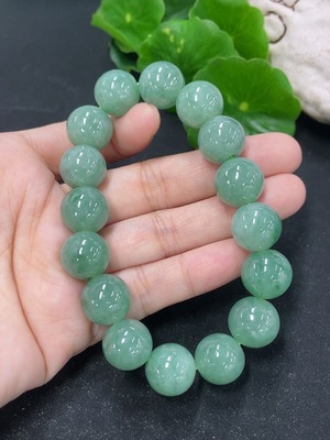 F46566393 翡翠手串 最大卡12.9mm左右 货品总重约56.5g