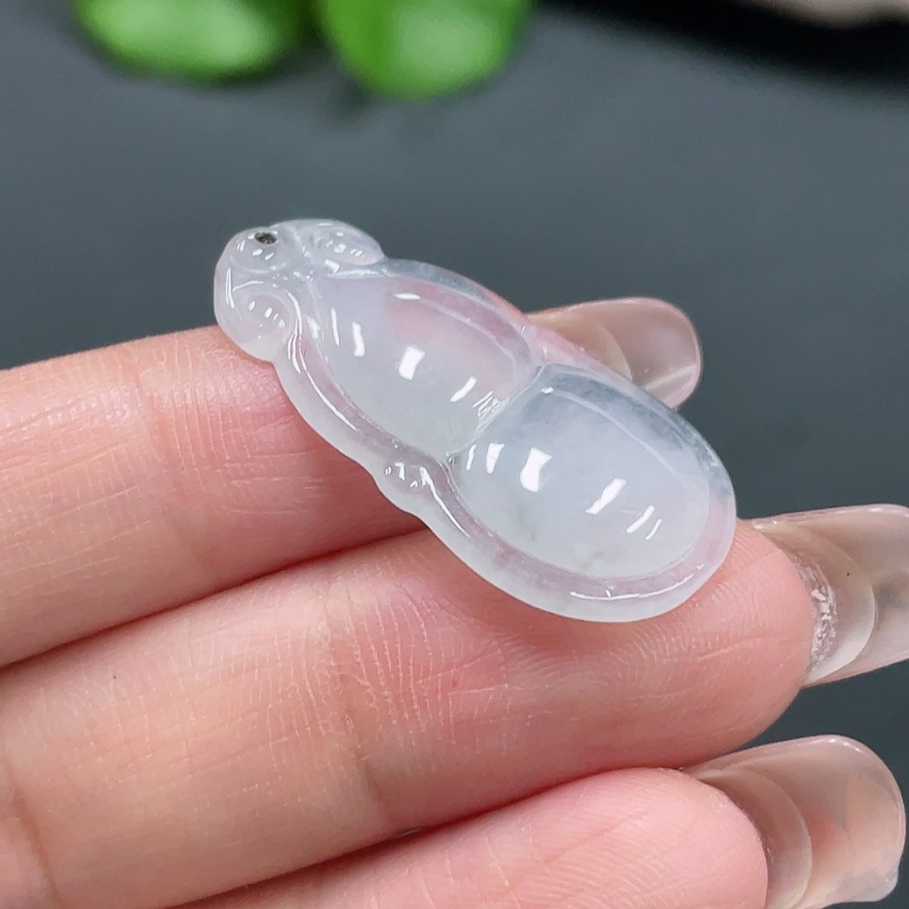 F20291770 Jadeite Gourd Pendant Total Weight 3.293g