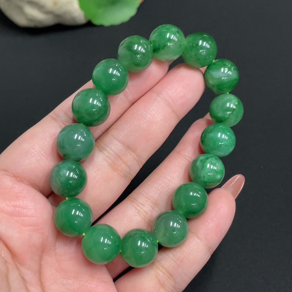 H34073843 African Emerald (Dulong Jade)