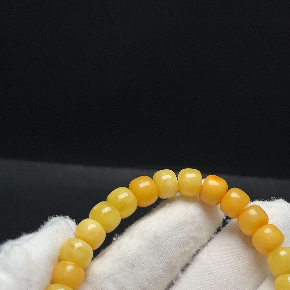 C34065990 Amber Beech Rosary Bracelet Total weight about 8.6g Size about 7.8mm