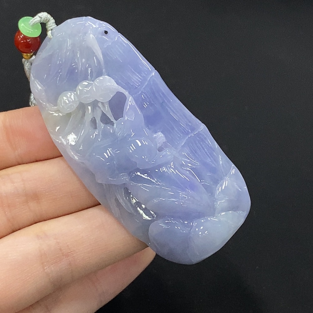 F35115107 Jadeite Wealth-Bringing Mouse Pendant with Non-A Grade Beads, Total Weight Approx. 47.64g