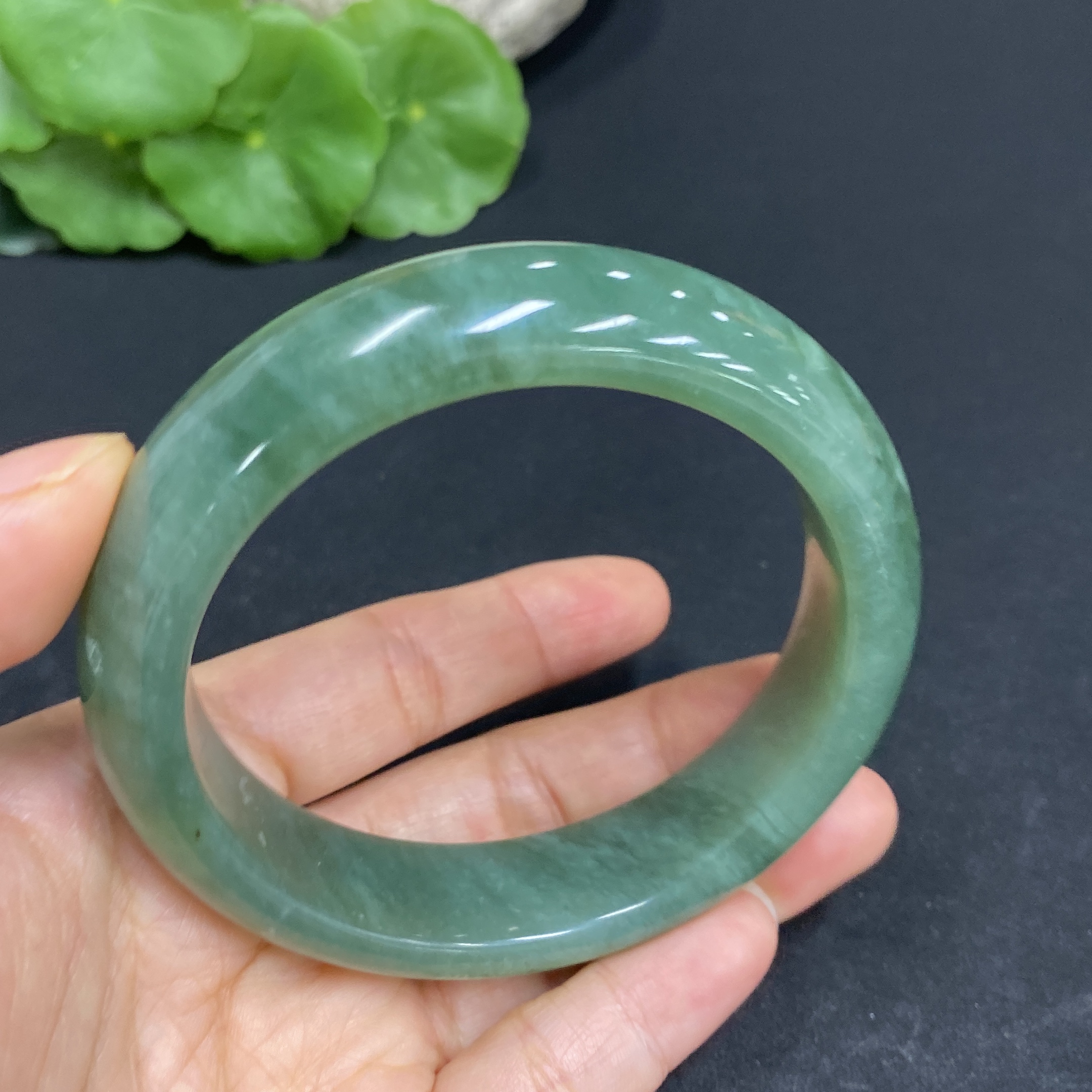 H32758670 Xiuyu (Serpentine Jade) Regular Bracelet Size 58.3 Total Weight Approx. 61.1g