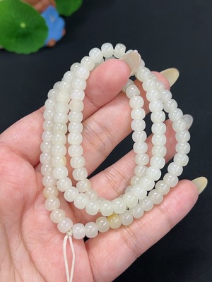 H41947120 和田玉珠链 卡6mm左右 货品总重约36.7g 皮色成因未定