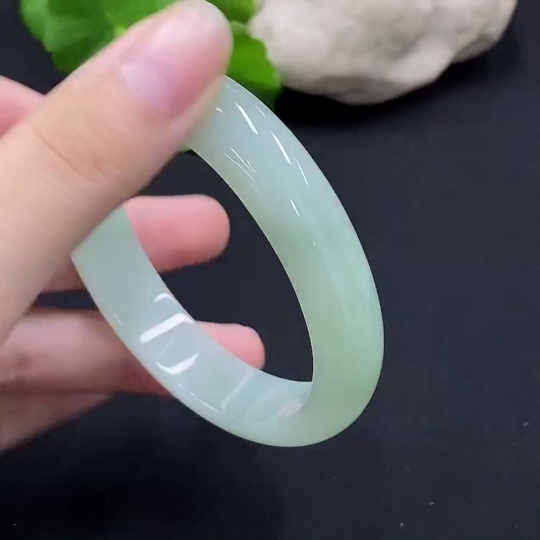 F33926893 Jadeite Concubine Bangle 56.5/49 Size Total Weight Approx. 47.3g
