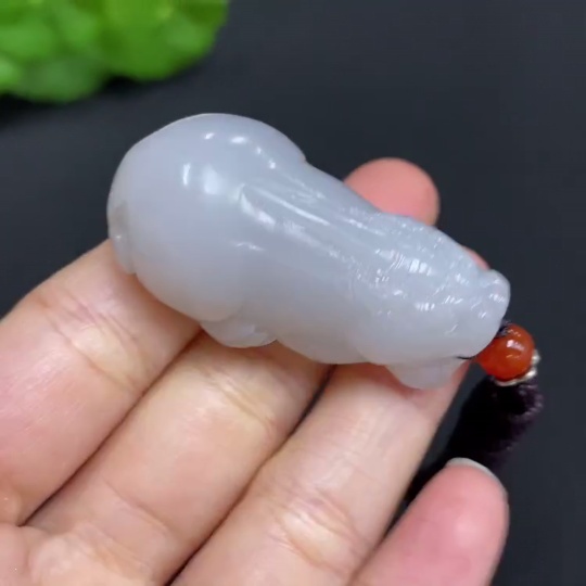 H29406229 Hetian Jade Pendant Pi Xiu Total Weight (with rope) 29.5g