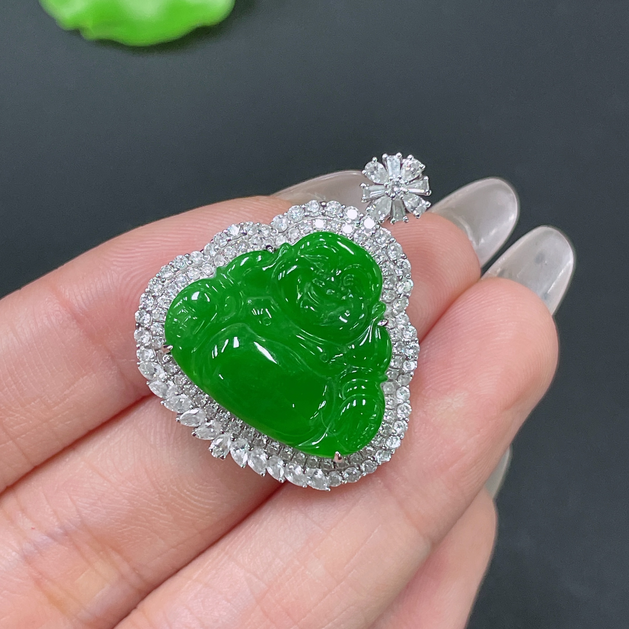 F35159215 Jadeite Buddha Pendant with 18K Gold and Diamond Setting, Total Weight Approx. 9.76g