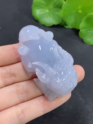 F46549098 翡翠挂件          货品总重约59.5g