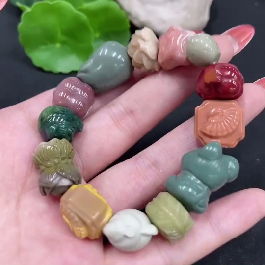 H34063321 Alashan Agate Bracelet with Other Mineral Components, Total Weight Approximately 51.4g