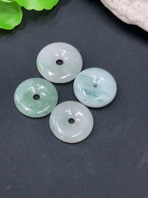 F31691364 Jadeite Safety Buckle Pendant