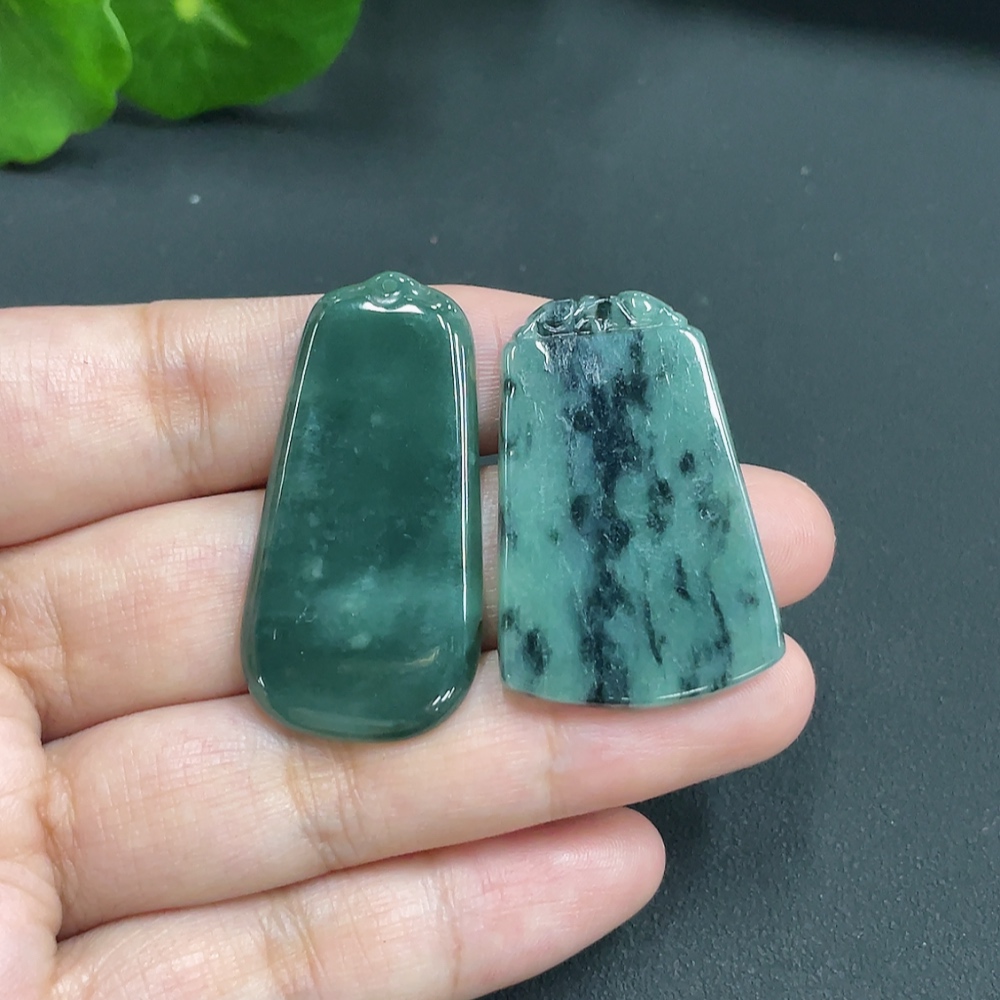 F07341174 Jadeite Plain Pendant Sell as a Lot