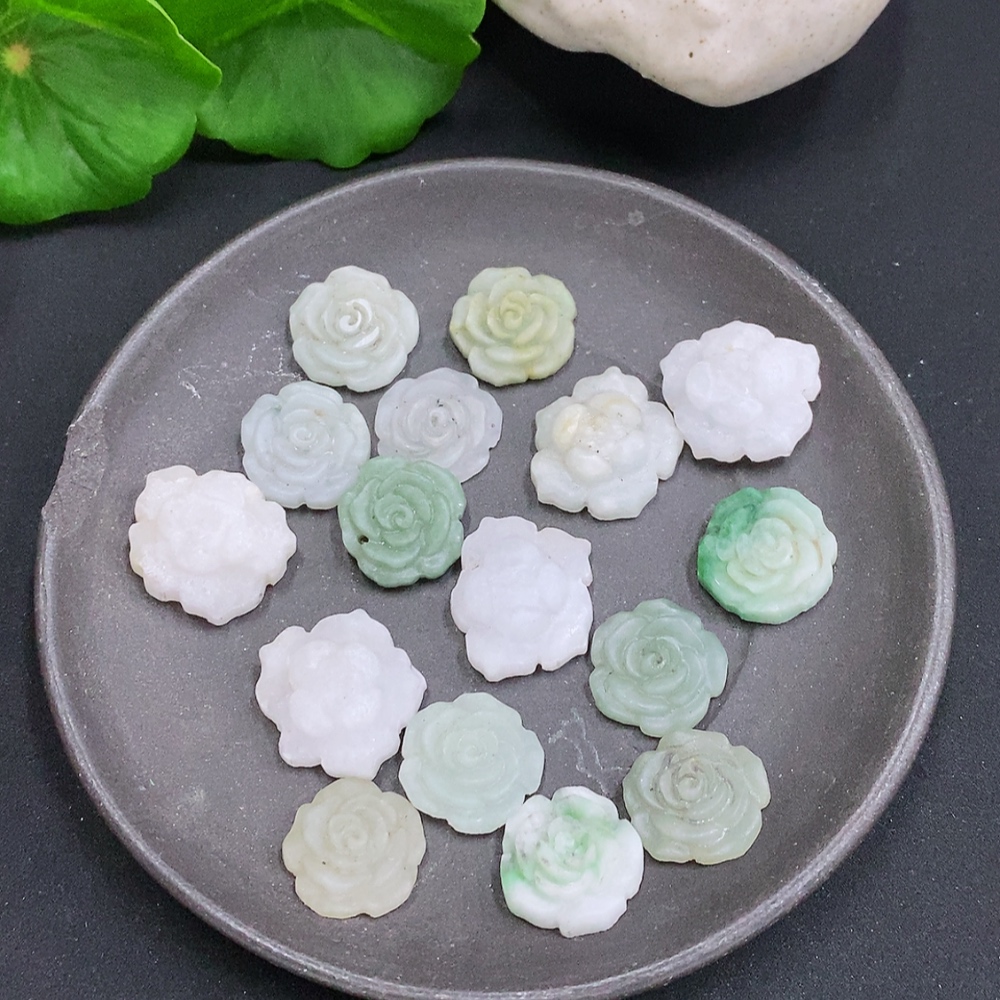 F34071632 Jadeite Rough Pendants Sell as a Lot