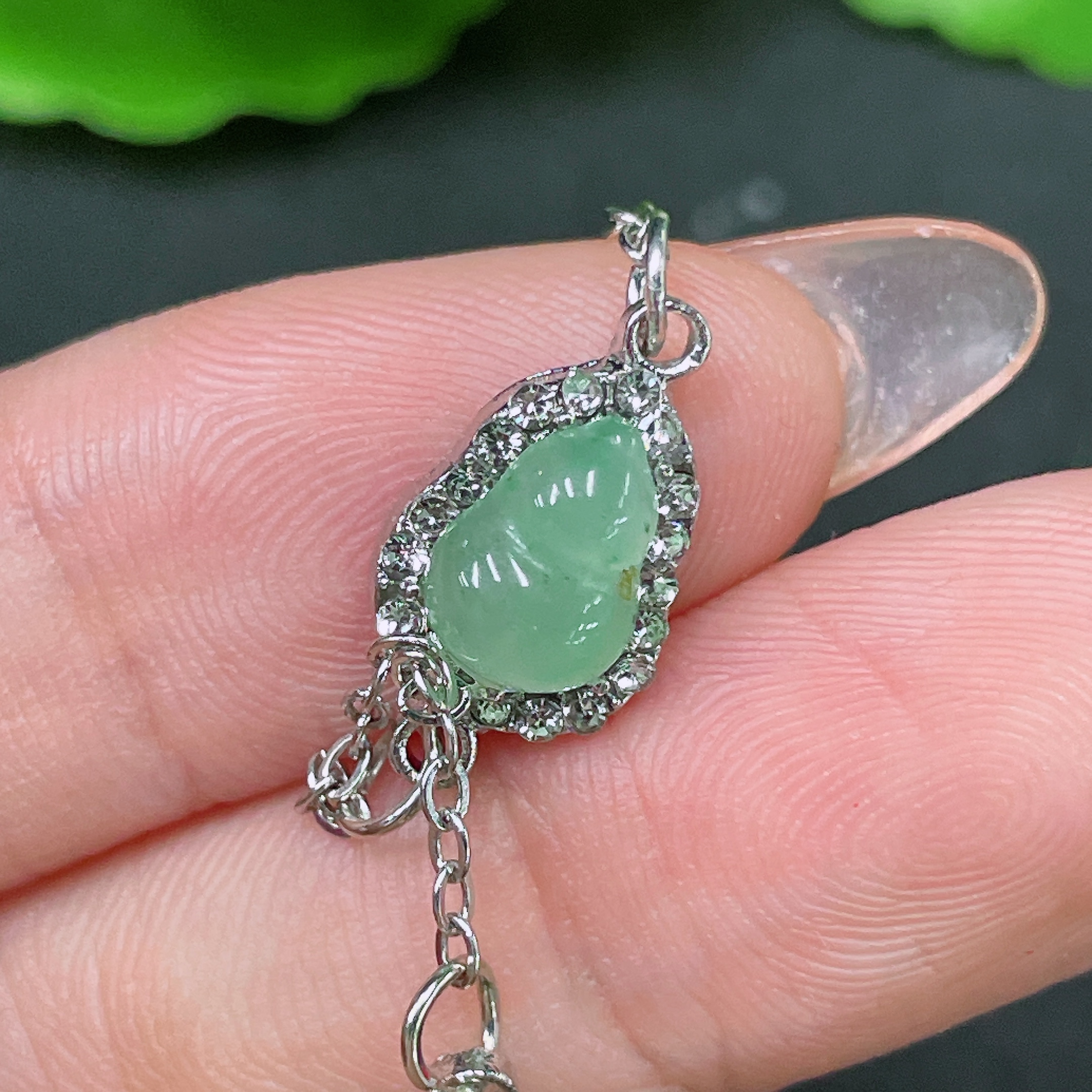 F34983396 Jadeite Inlaid Piece Non-Gold With Chain Total Weight Approx. 2.83g