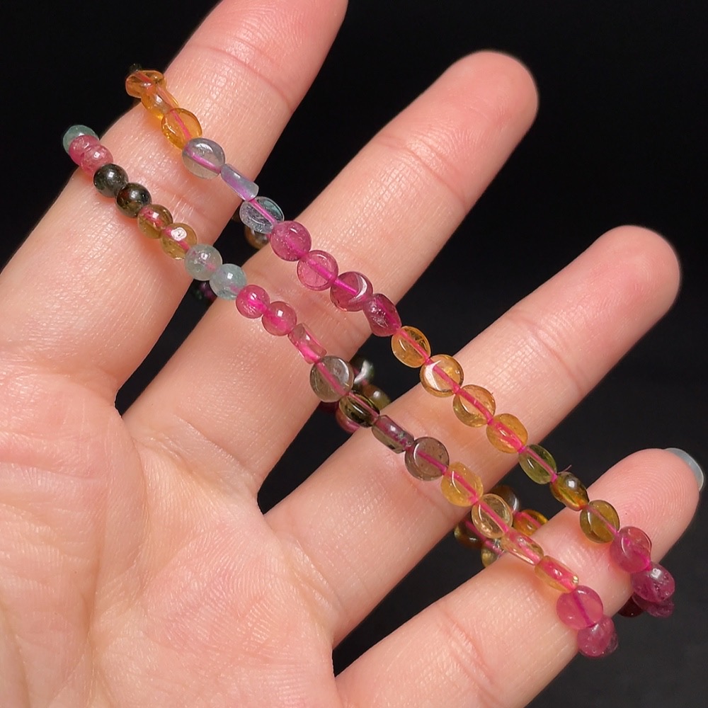 C29384823 Tourmaline Necklace with Visible Organic Matter, Total Weight Approx. 7.6g, Stone Size 4.4mm