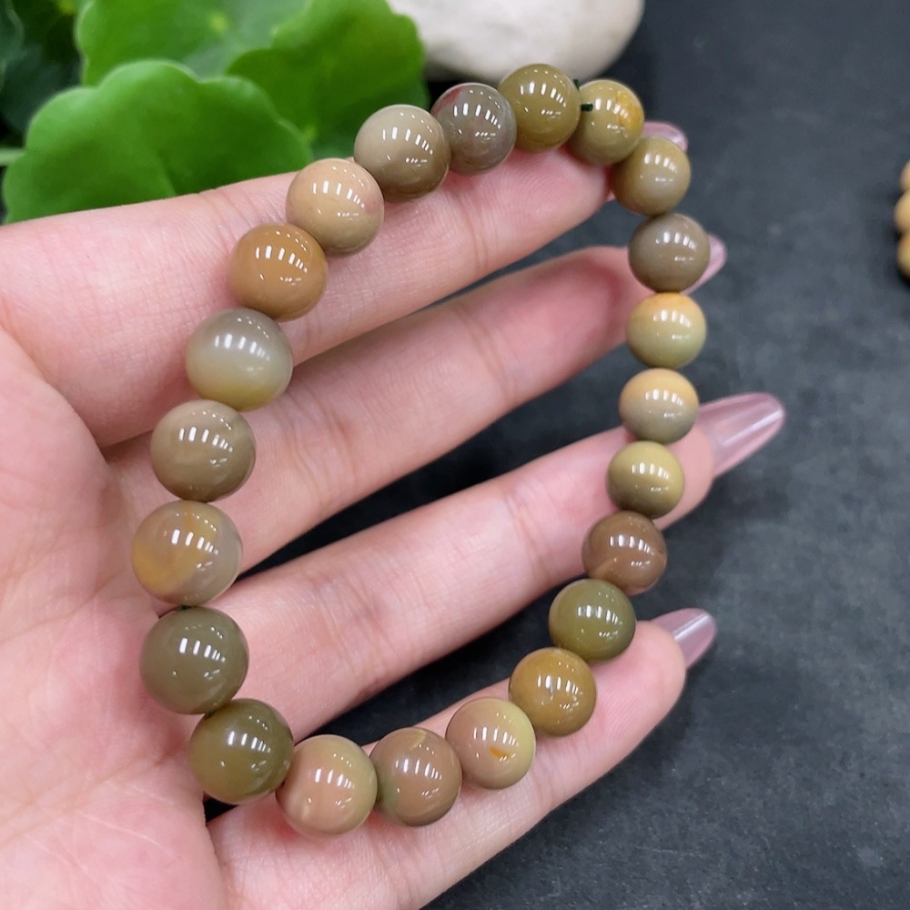 H33896539 Alashan Agate Bracelet, approx. 8.5mm beads, containing other mineral components, total weight approx. 19g