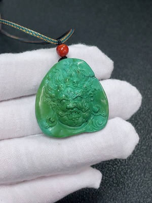 C41833591 绿松石吊坠  配石考虑非天然  货品总重约11.43克 含绳