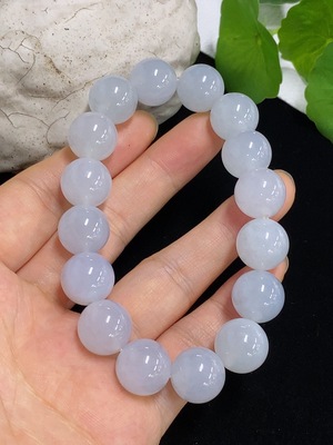 F44332196 翡翠手串 卡13.6mm左右 货品总重约69.77g
