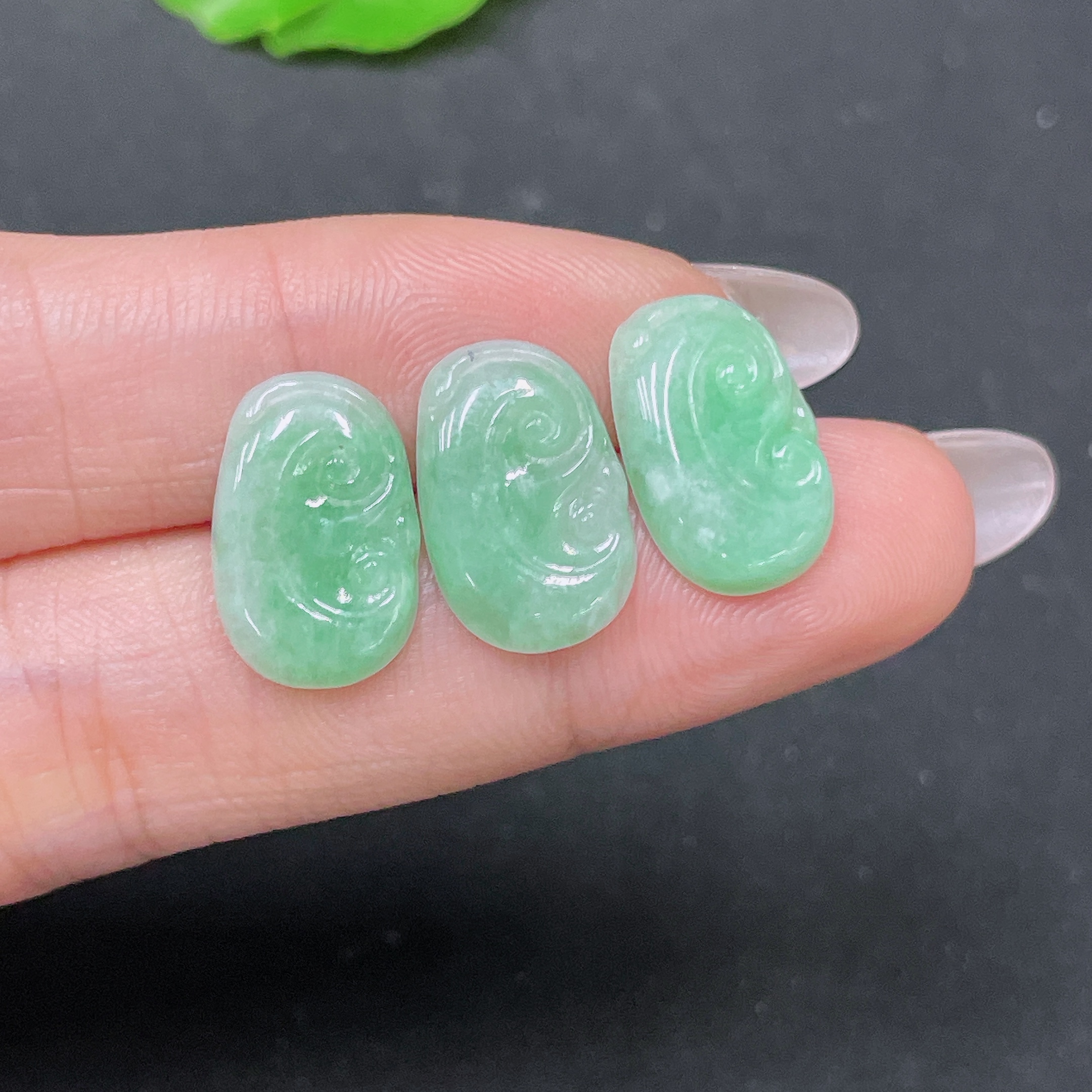 F35104012 Jadeite Pendant Ruyi Sell as a Lot