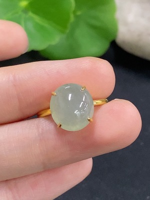 F46572443 翡翠蛋面镶嵌戒指 18k 圈口12 货品总重约2.2g