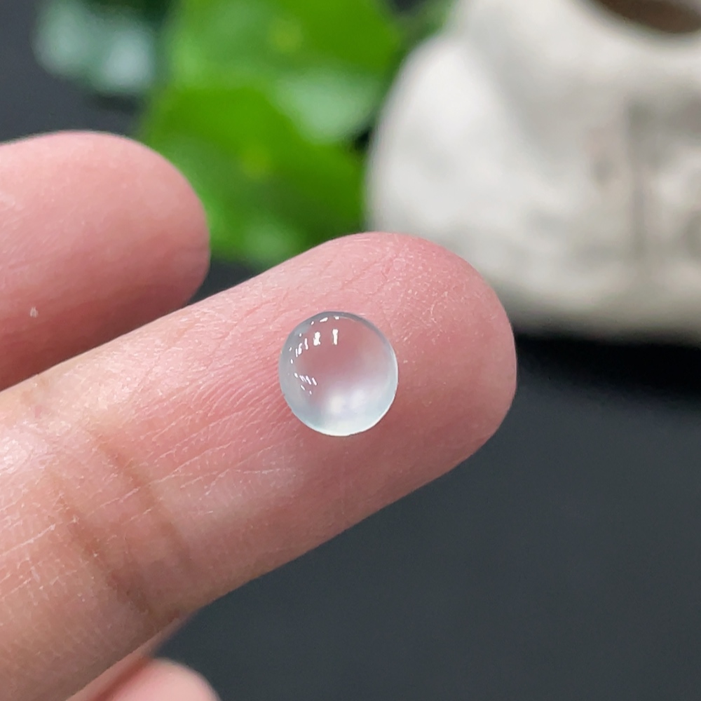 F35146730 Jadeite cabochon, total weight approx. 0.16g