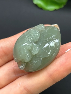 H46529199 和田玉三足金蟾挂件 总重约31.34g