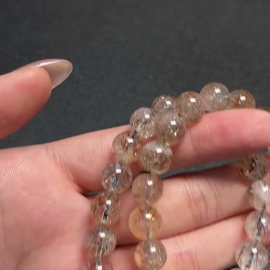 C34066600 Crystal Bracelet with Visible Organic Inclusions, Total Weight Approx. 44.3g, Sell as a Lot