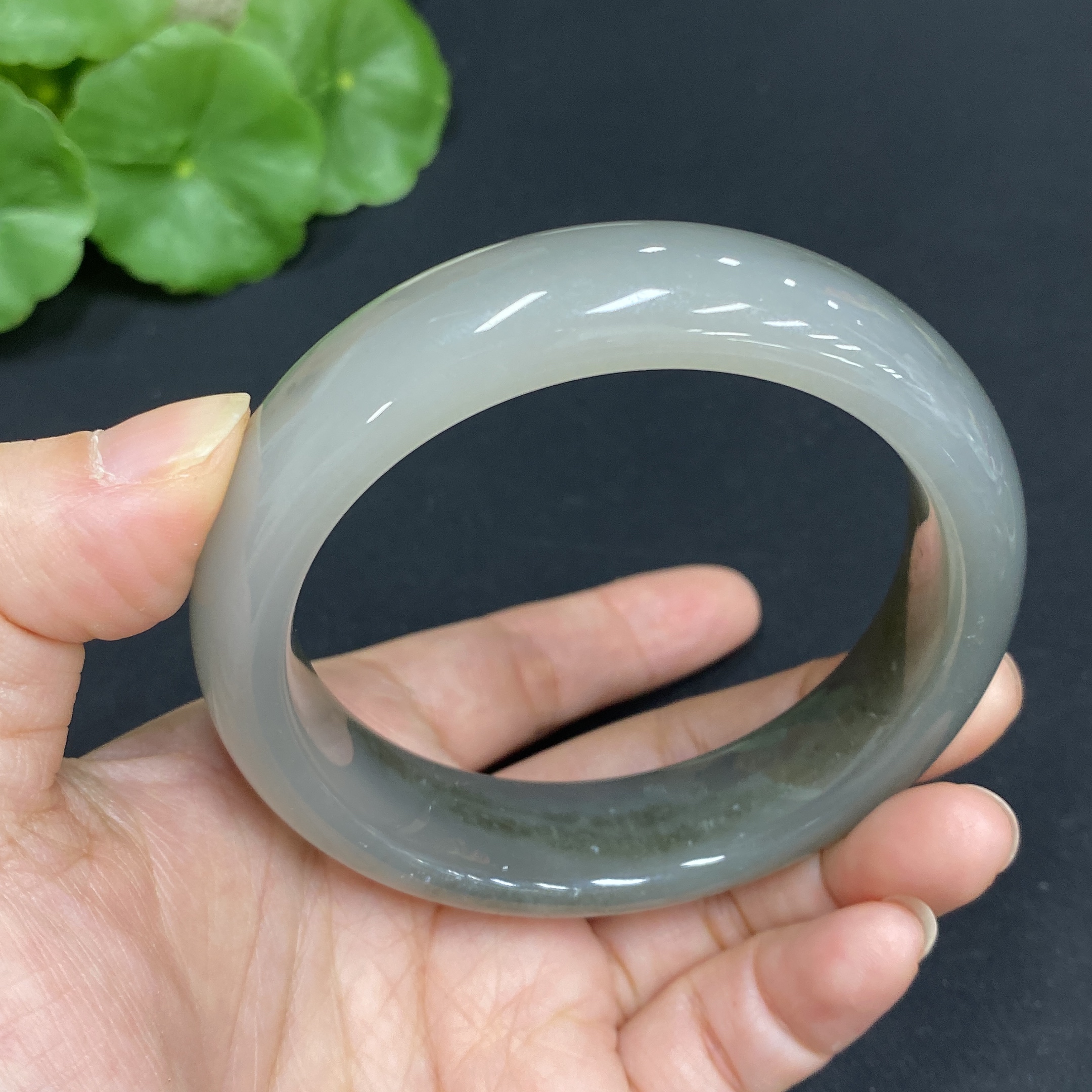 H34987079 Hetian Jade Round Bracelet Size 57.8 Total Weight Approx. 67.9g