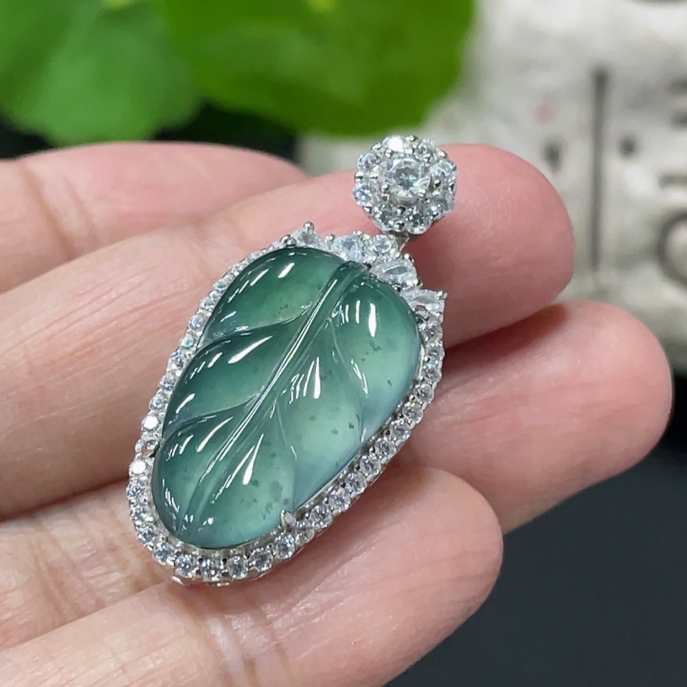 F35080367 Jadeite Leaf Inlay Pendant Non-Gold Inlay Total Weight Approx.6.48g