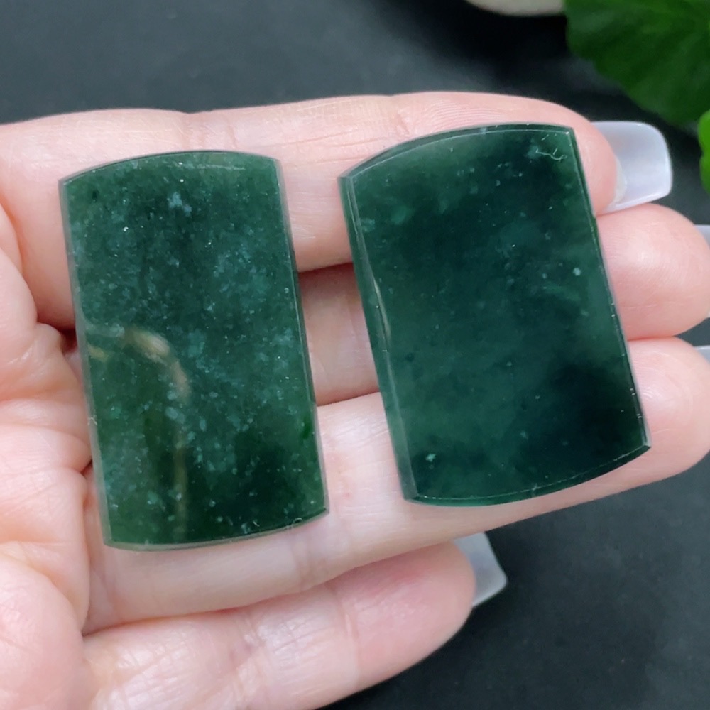 F27065030 A batch of jade pendants