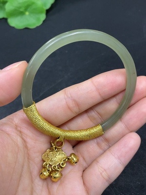 H46531420 和田玉手镯    圈口52    非金    货品总重约12g