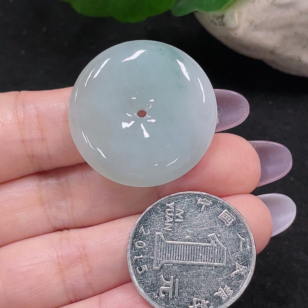 F34965714 Jadeite Peace Clasp Pendant Total Weight Approx. 11.44g